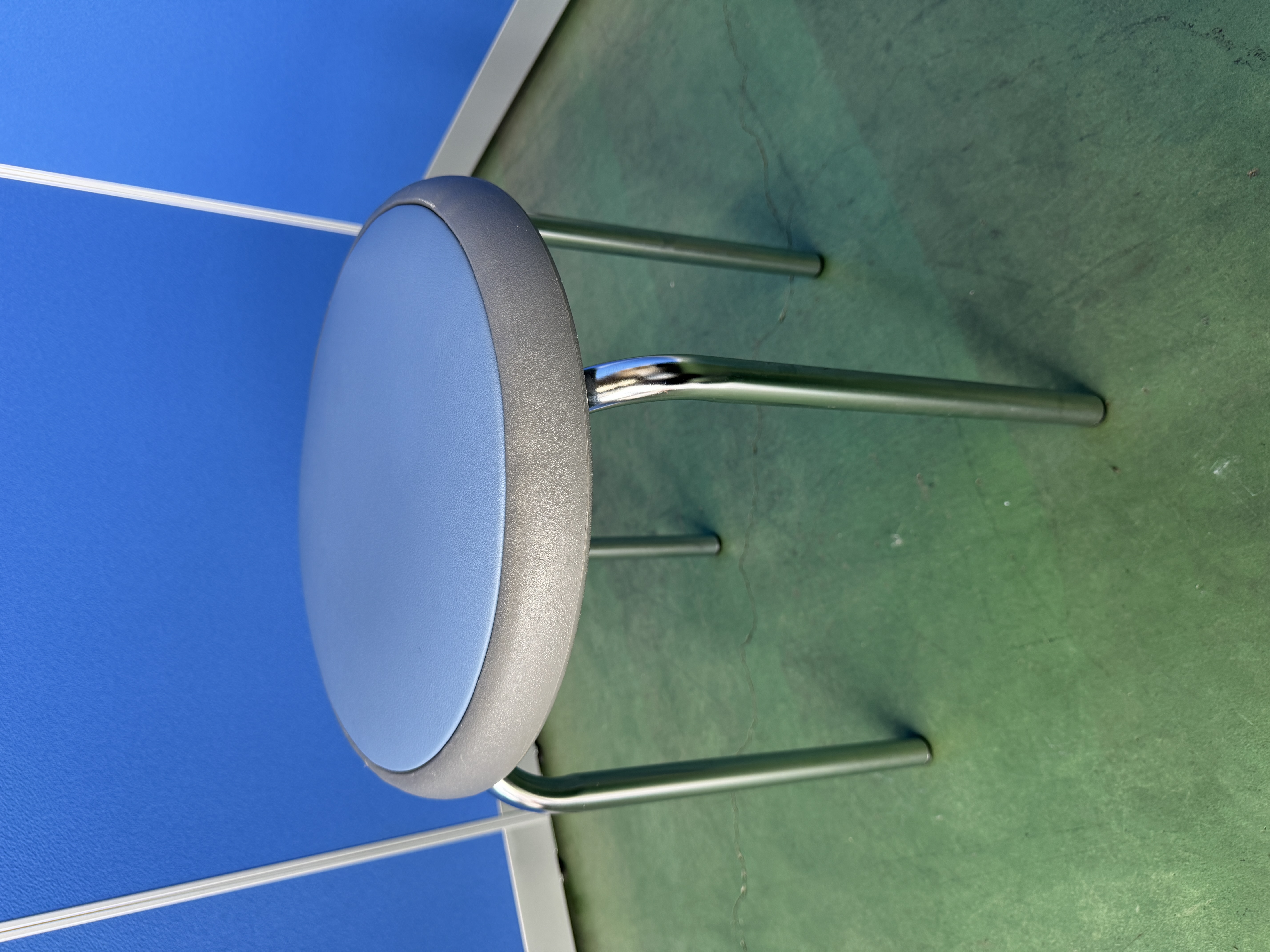 イトーキ　スツール　ソフトブルー