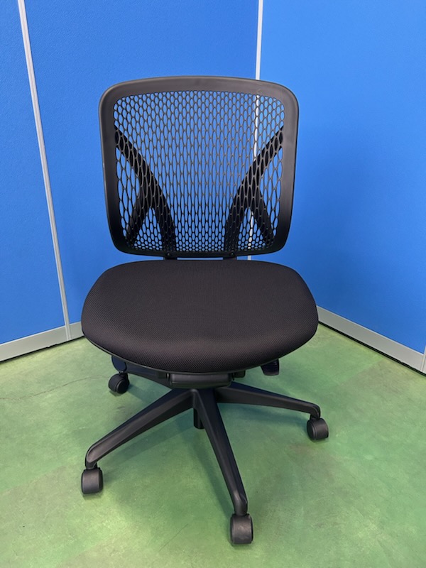 イナバ　イエラ　ブラック　オフィスチェア