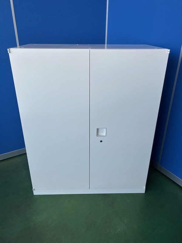 オカムラ　レクトライン　3段　ネオホワイト　両開き書庫　ベース付