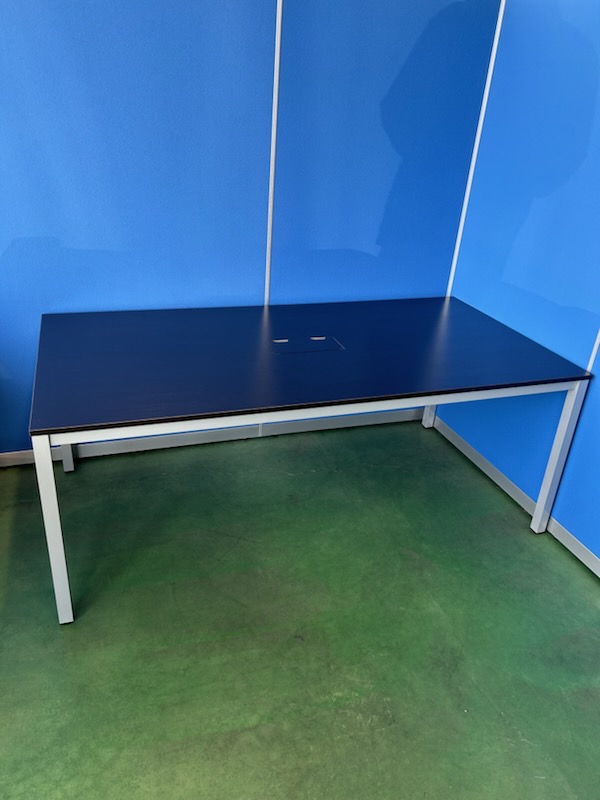 ミーティングテーブル　ブラウン　W1800×D900×H700