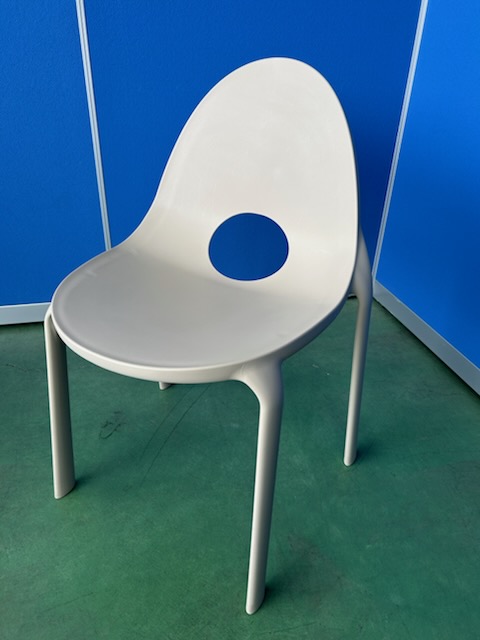 Infiniti　ドロップ　サンド　ミーティングチェア［439］