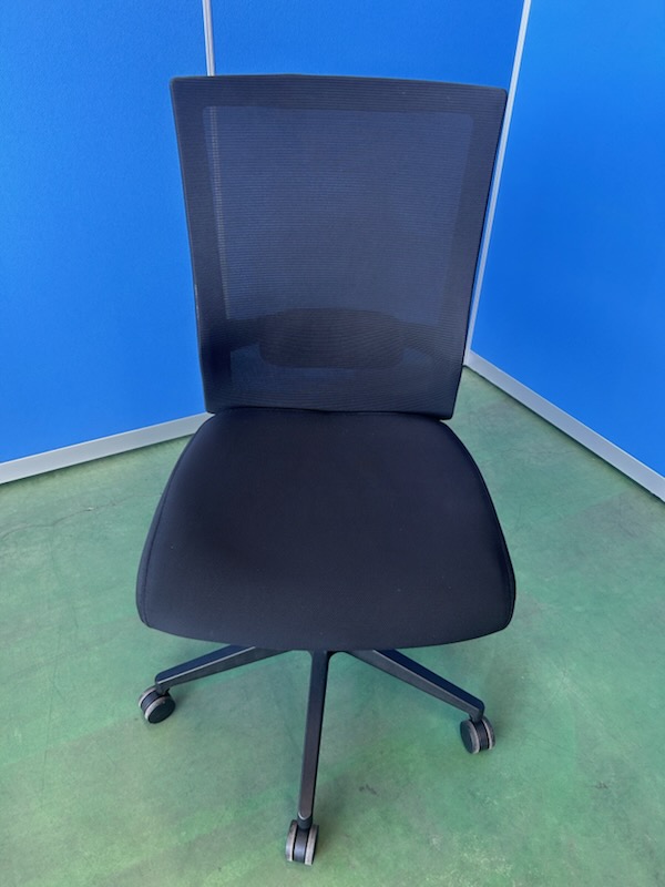 ウチダ　ランバーサポート付　ブラック　オフィスチェア［463］