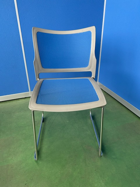 オカムラ　ブルー　ミーティングチェア［468］