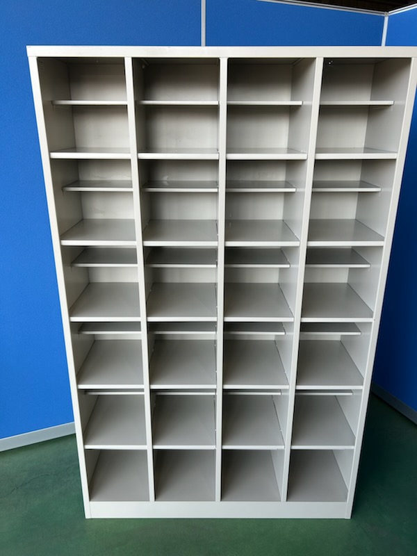 コクヨ　SXシリーズ　24人用　ナチュラルグレー　シューズロッカー［505］