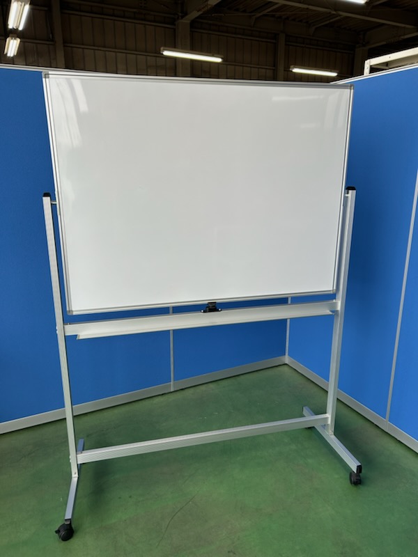 ホワイトボード　両面タイプ［537］