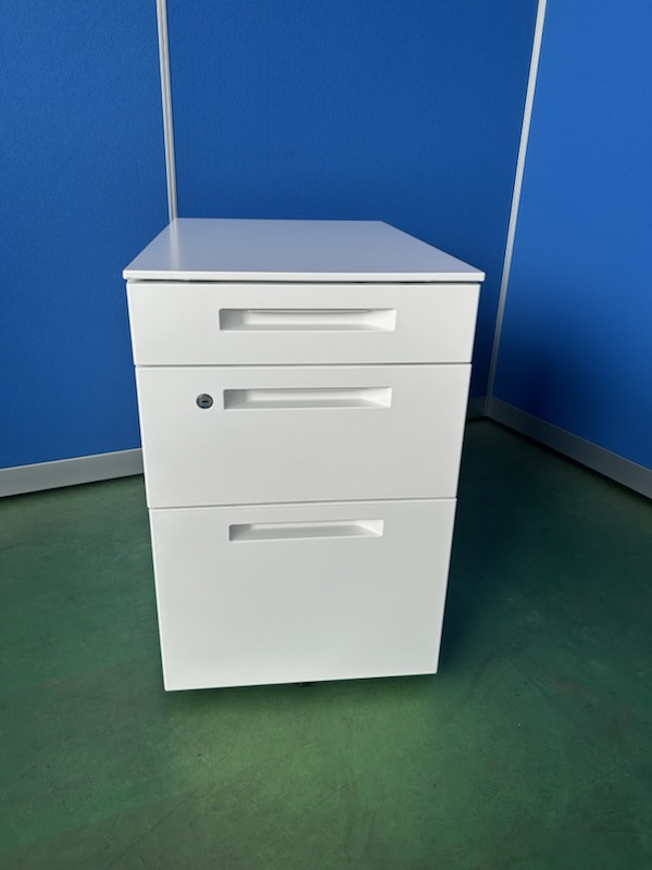 コクヨ　3段　デスクワゴン［552］