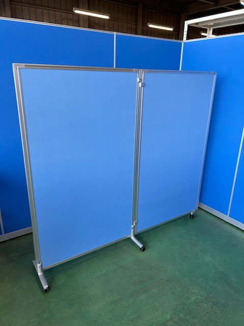 ライオン　ディベラ　W1800　ライトブルー　2連ローパーティション